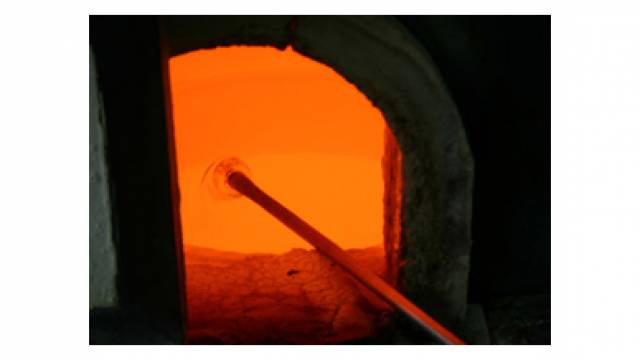20130206023336_glassfurnace