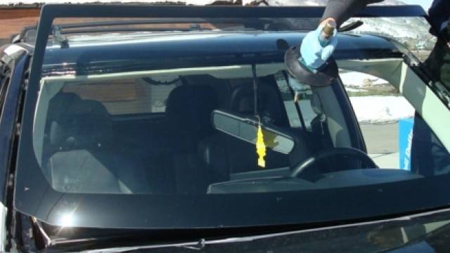 20120709045150_windshieldreplacement