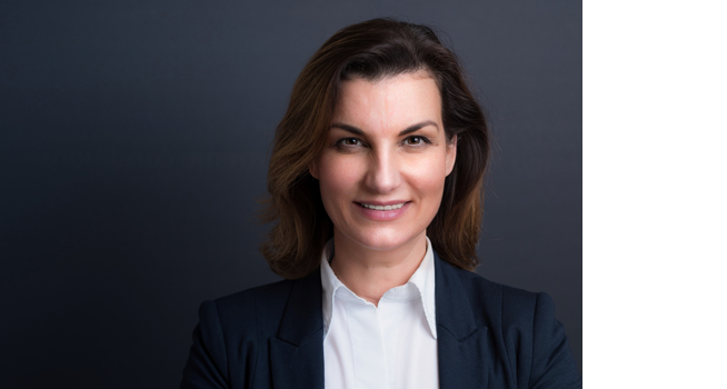 schott-stephanie-schwarz-6016x4016-27032019